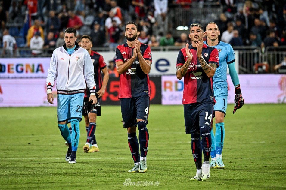 库蒂尼奥在 库蒂尼奥在